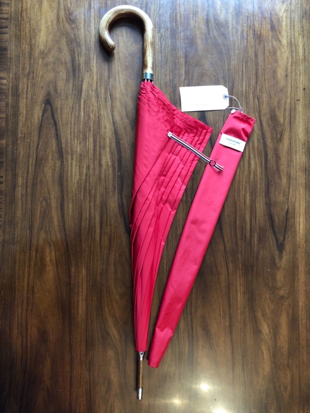 Les parapluies pour femmes les plus luxueux vendus sur eBay !